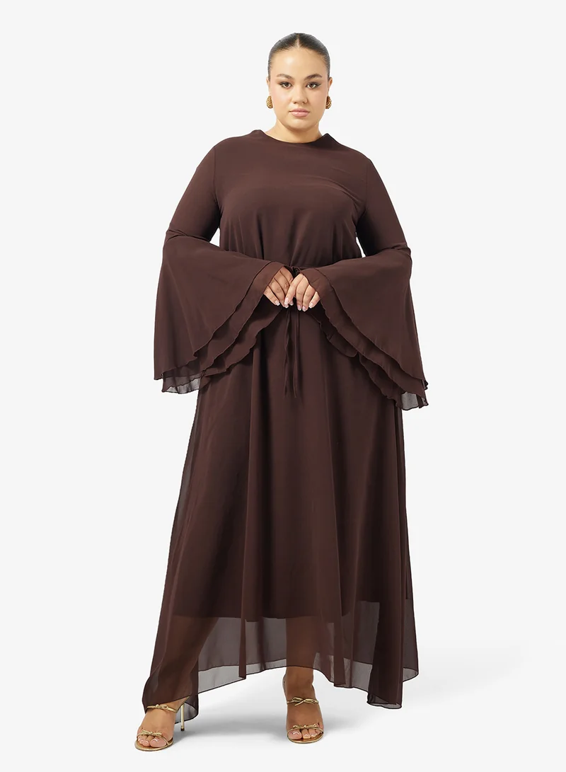 خزانة عباية أساسية بمقاس كبير